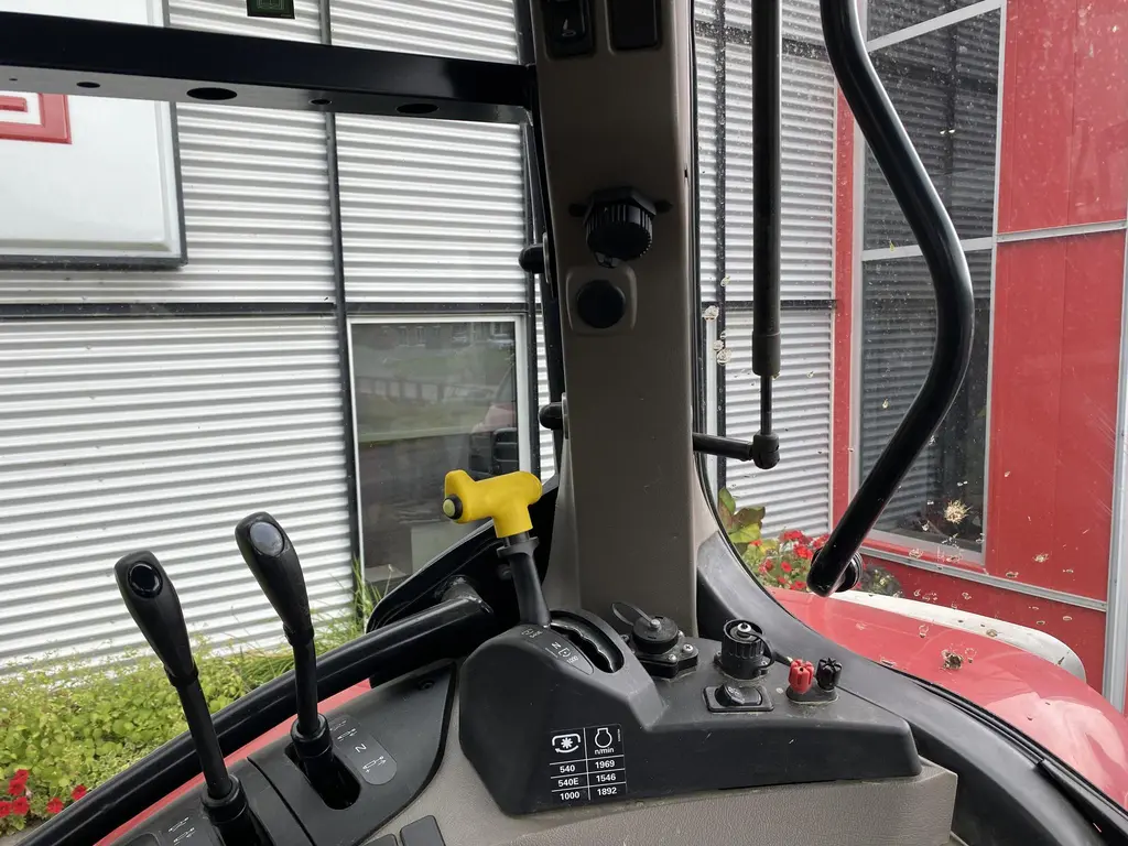 Case IH Vestrum 100 A8 2021