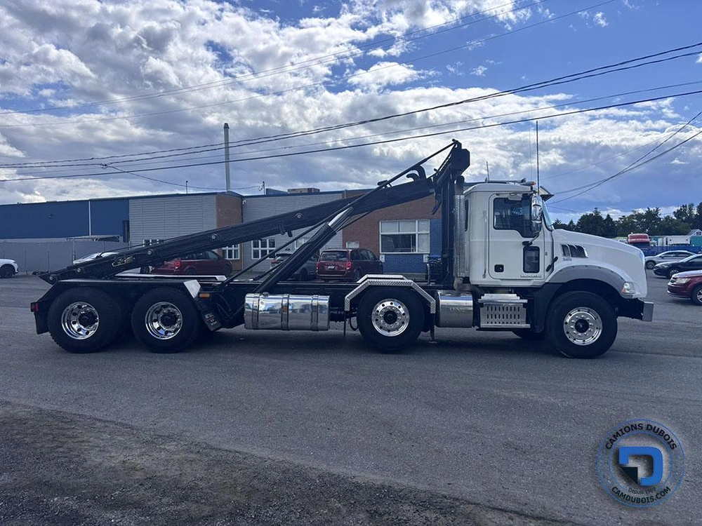 Mack Gu813 2015 alt