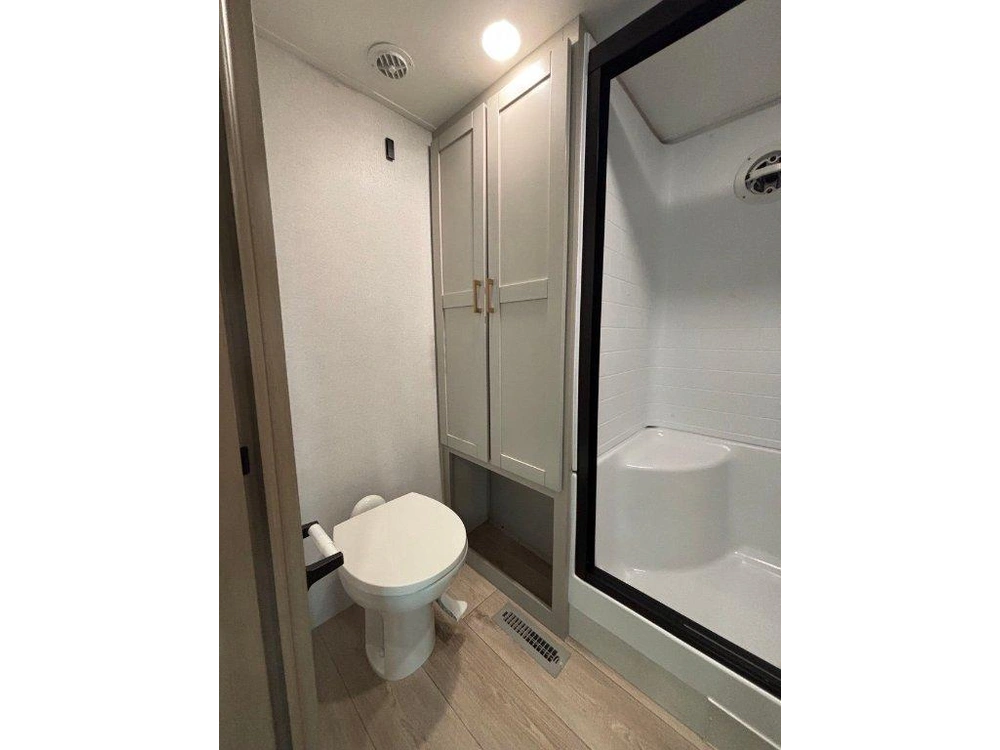 Jayco Jay Flight Bungalow 404loft 2027 alt