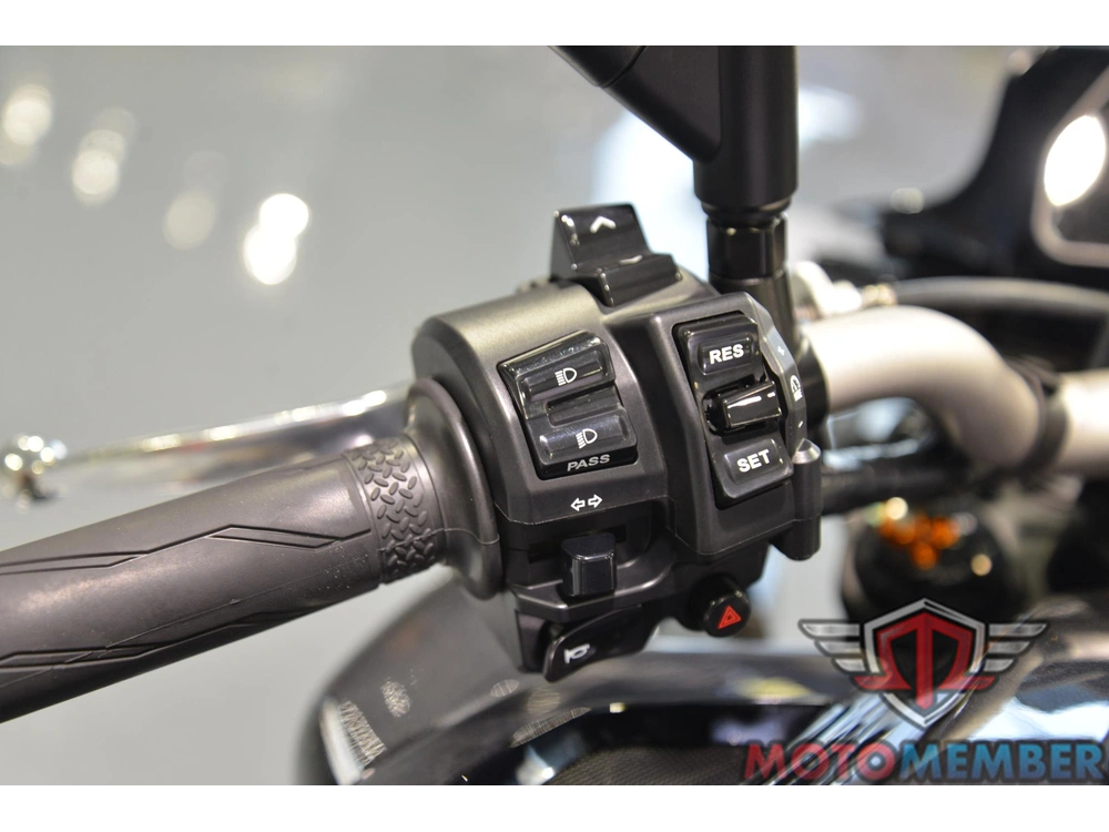 2024 Yamaha Mt-10 alt