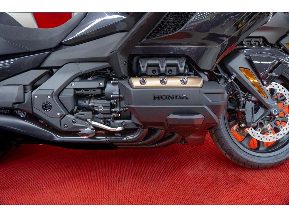 2026 Honda Gold Wing Tour alt