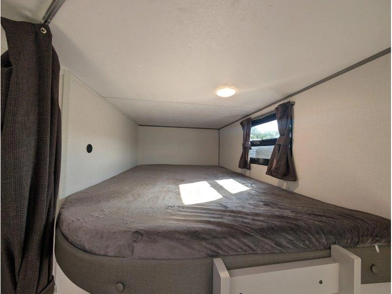 Coachmen Catalina 273dbhck 2027 alt