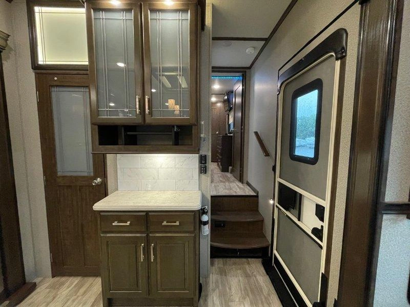 Grand Design Solitude 310gk 2020 alt