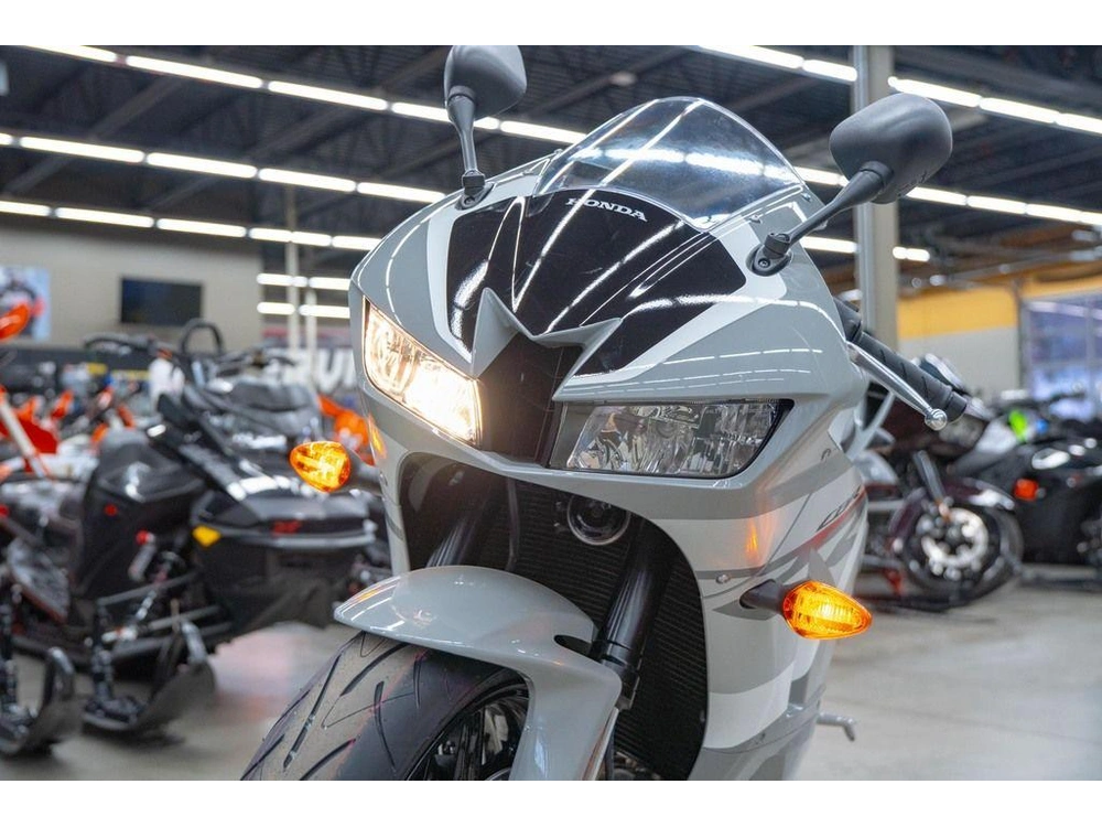2026 Honda Cbr600rr alt