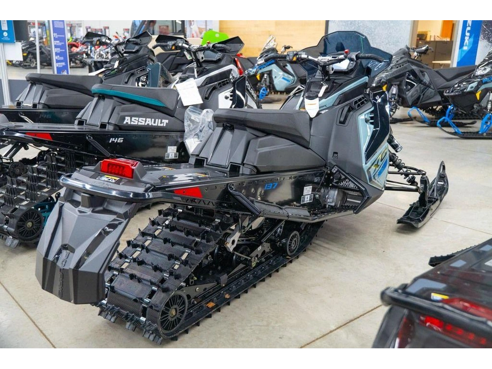 2026 Polaris 850 Indy Xc 137 Gloss Black / Blue Dusk alt
