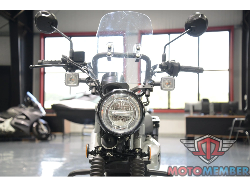 2025 Honda Trail 125 alt