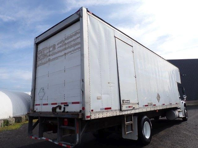 Freightliner M2106 2016