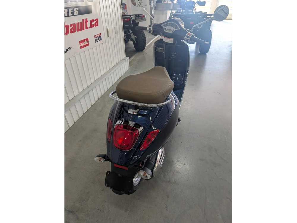 Vespa Primavera 50 2022 alt