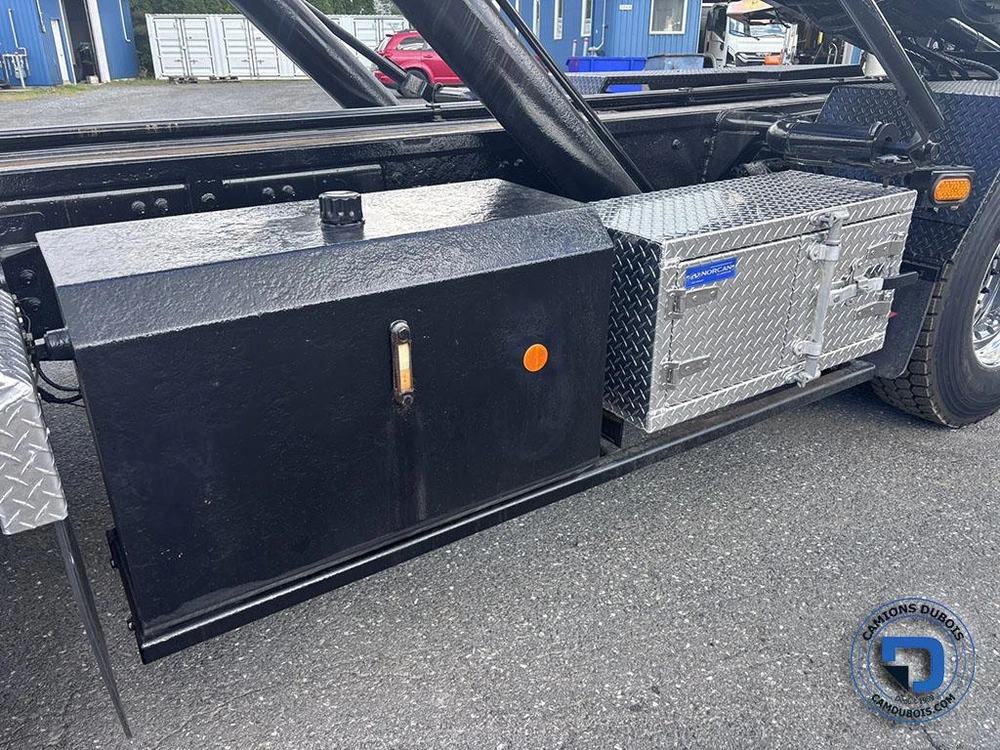 Mack Gu813 2015 alt