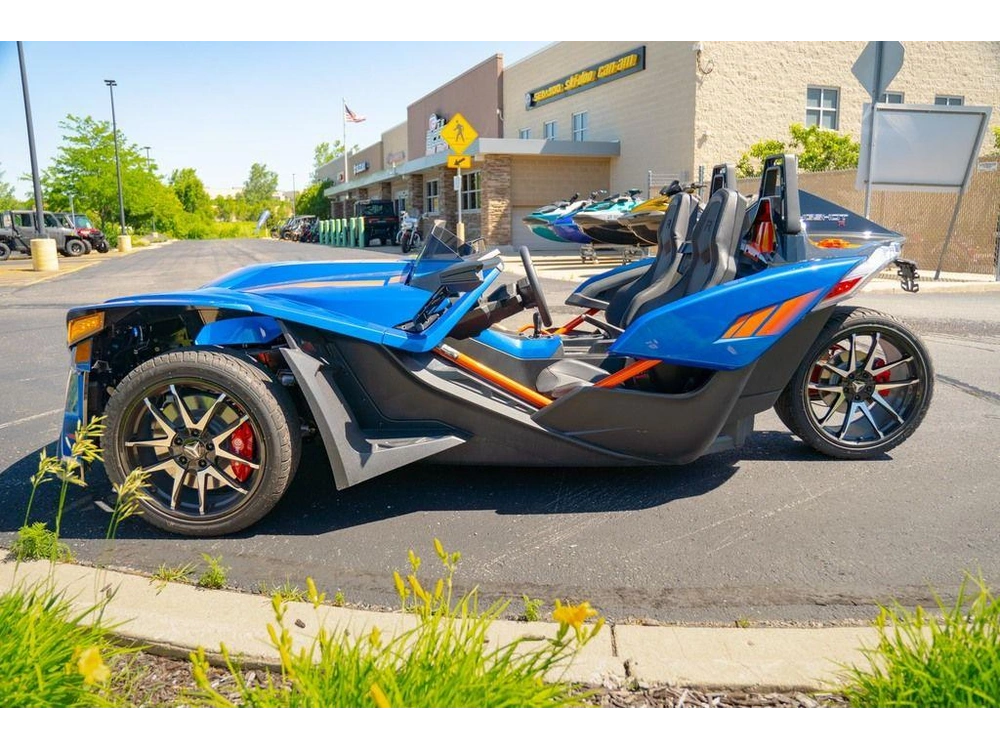 2024 Polaris Slingshot® R Radar Blue Fade alt