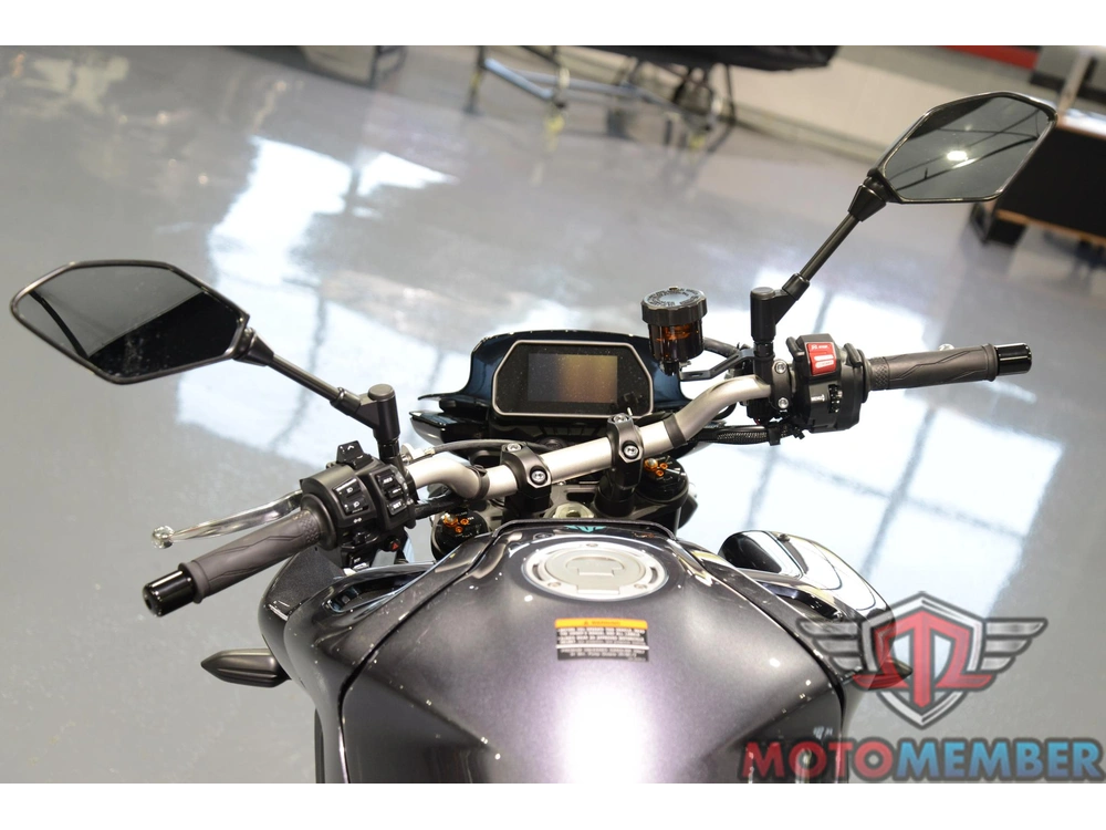 2024 Yamaha Mt-10 alt