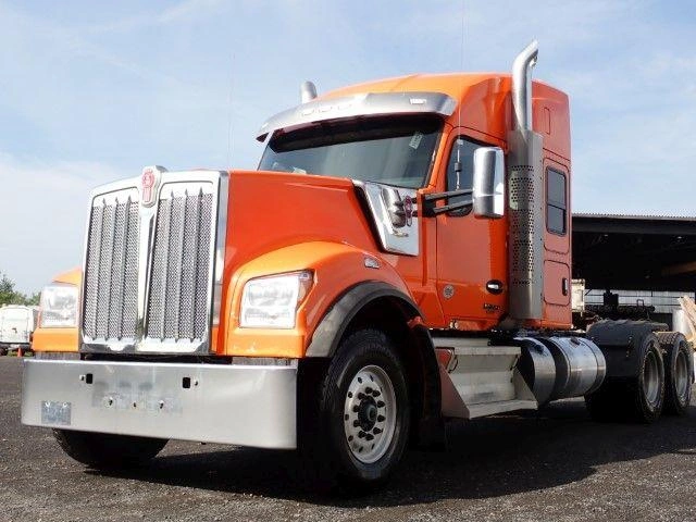Kenworth W990 2025