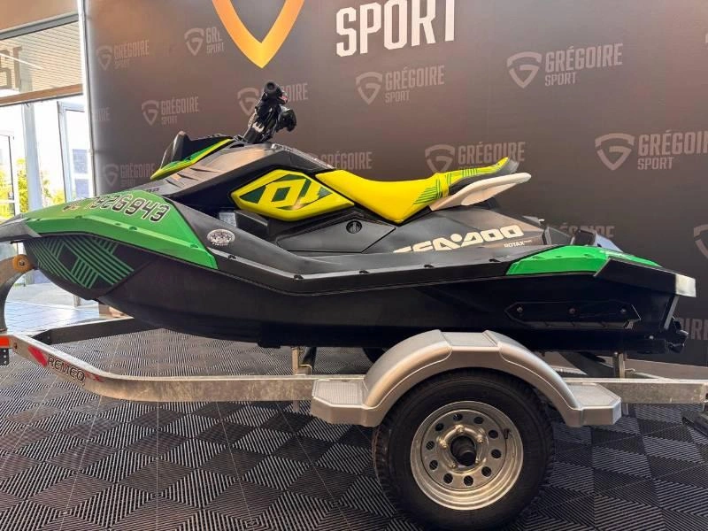 Sea-doo Spark Trixx 2up 2021 alt