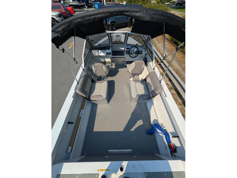 2027 Kingfisher 1825 Falcon alt