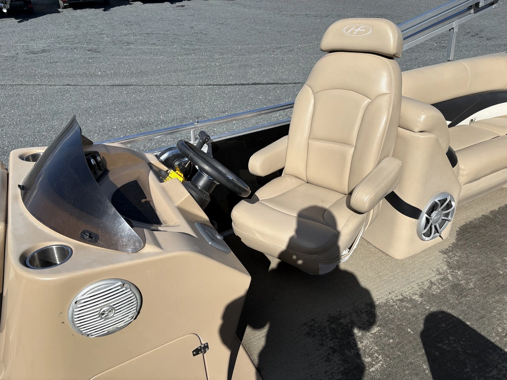2014 Harris Cruiser 220 Floatboat 220 alt