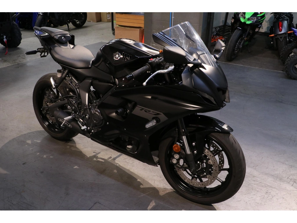 2025 Yamaha Yzf-r7 alt