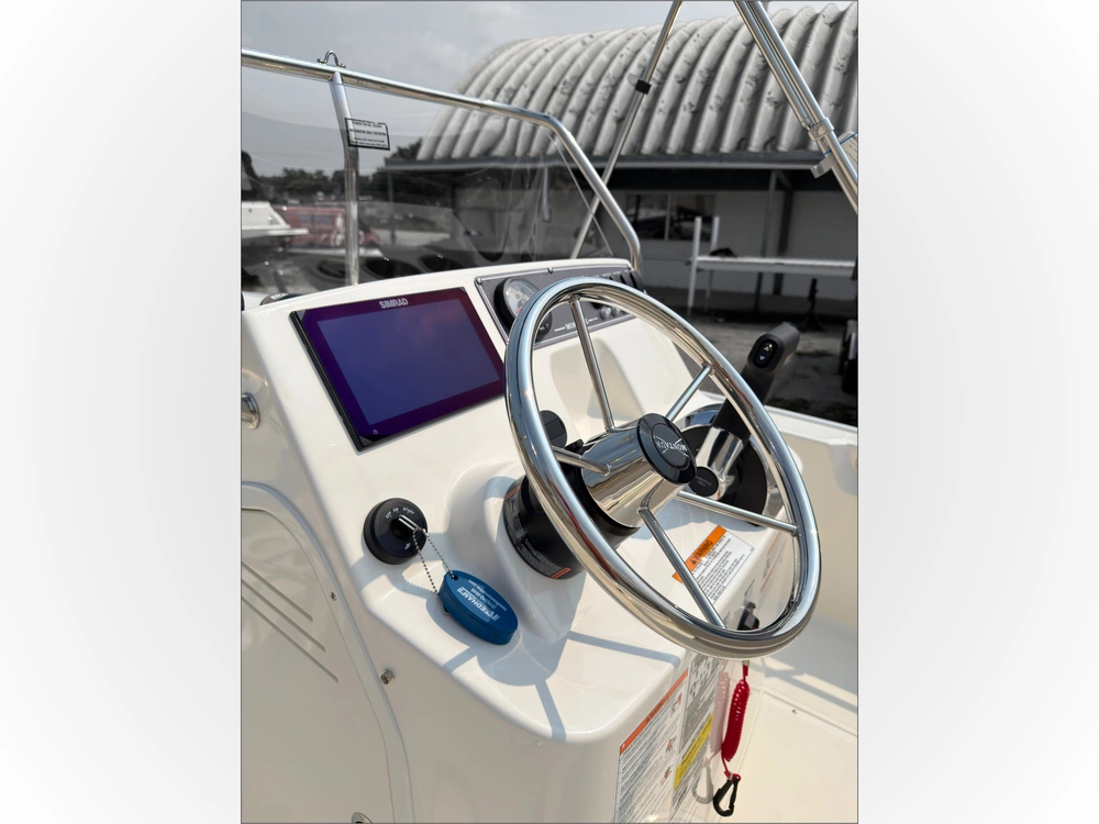 2027 Boston Whaler 170 Montauk