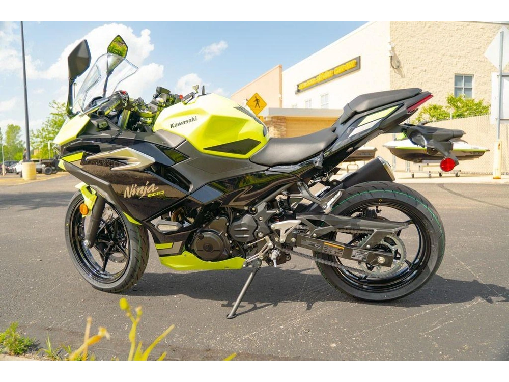 2026 Kawasaki Ninja® 500 Se Abs alt