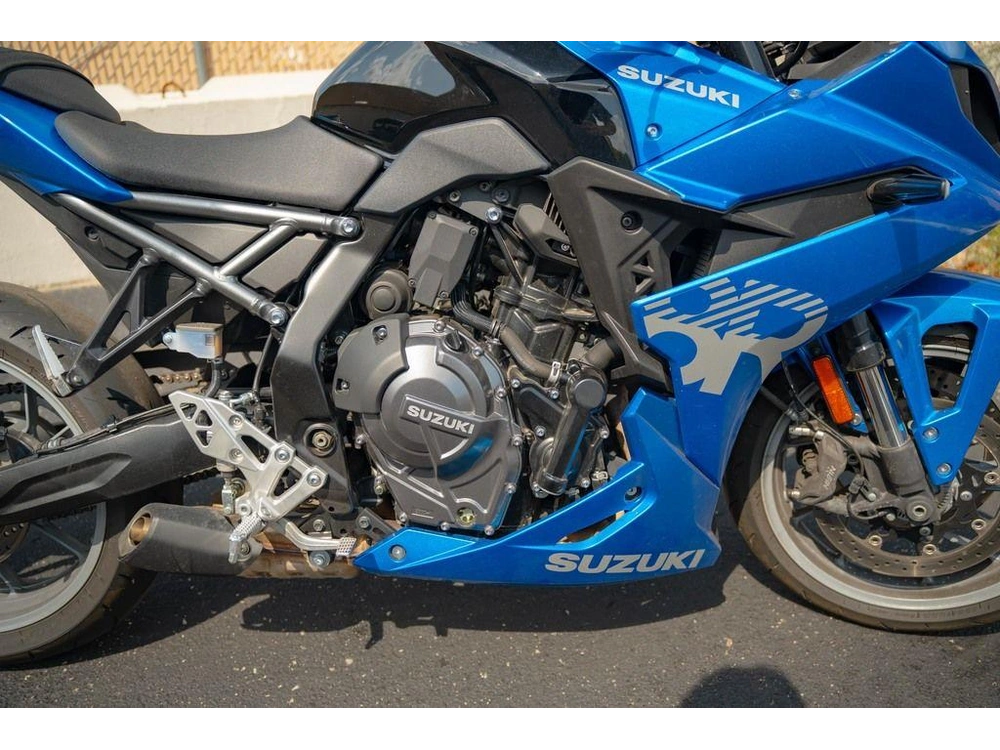 2024 Suzuki Gsx-8r alt