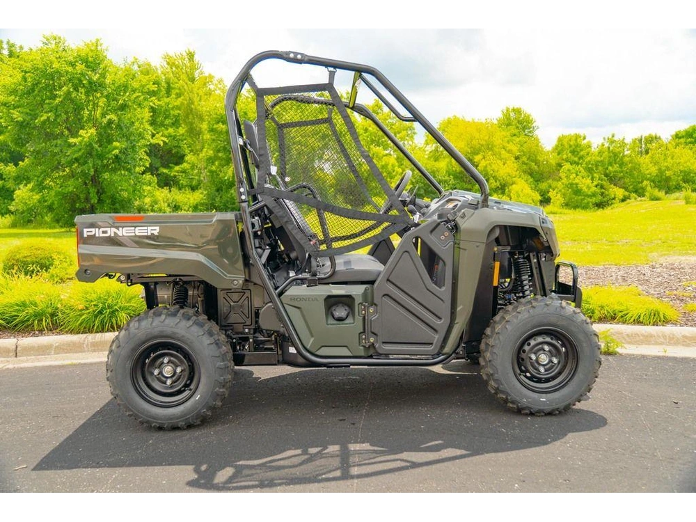 2026 Honda Pioneer 520 alt
