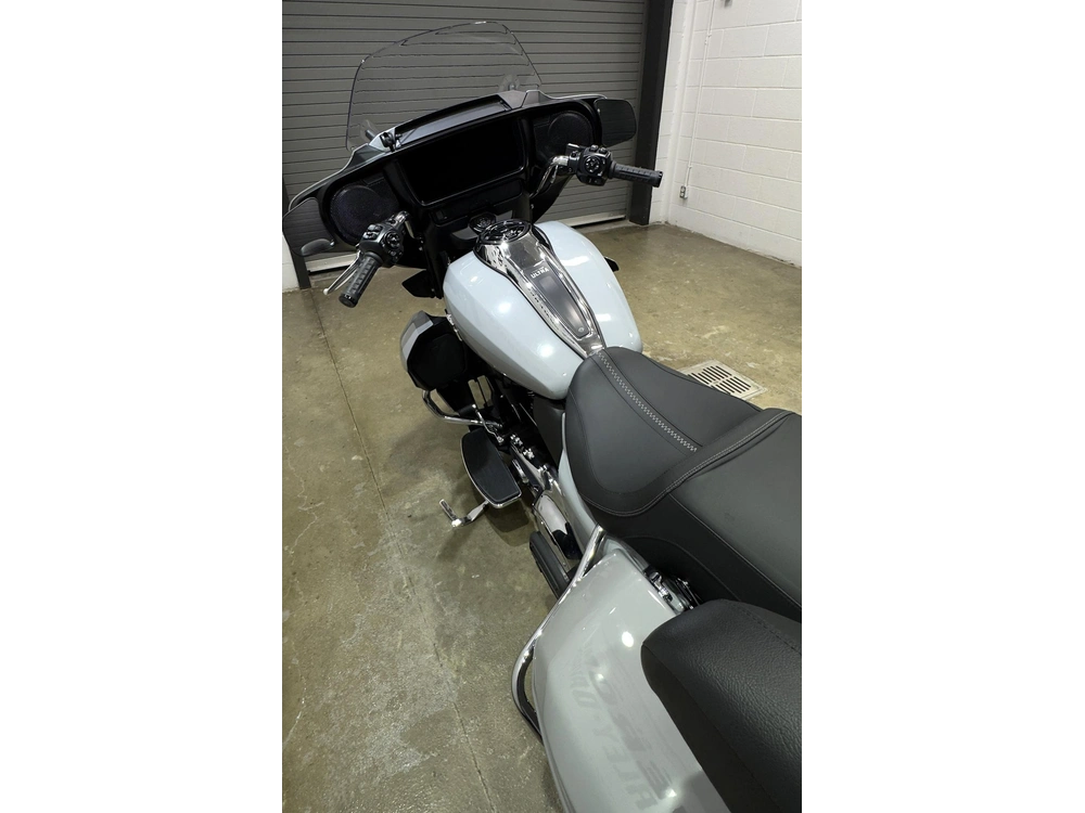 Harley-Davidson Street Glide Ultra 2025 — photo 6