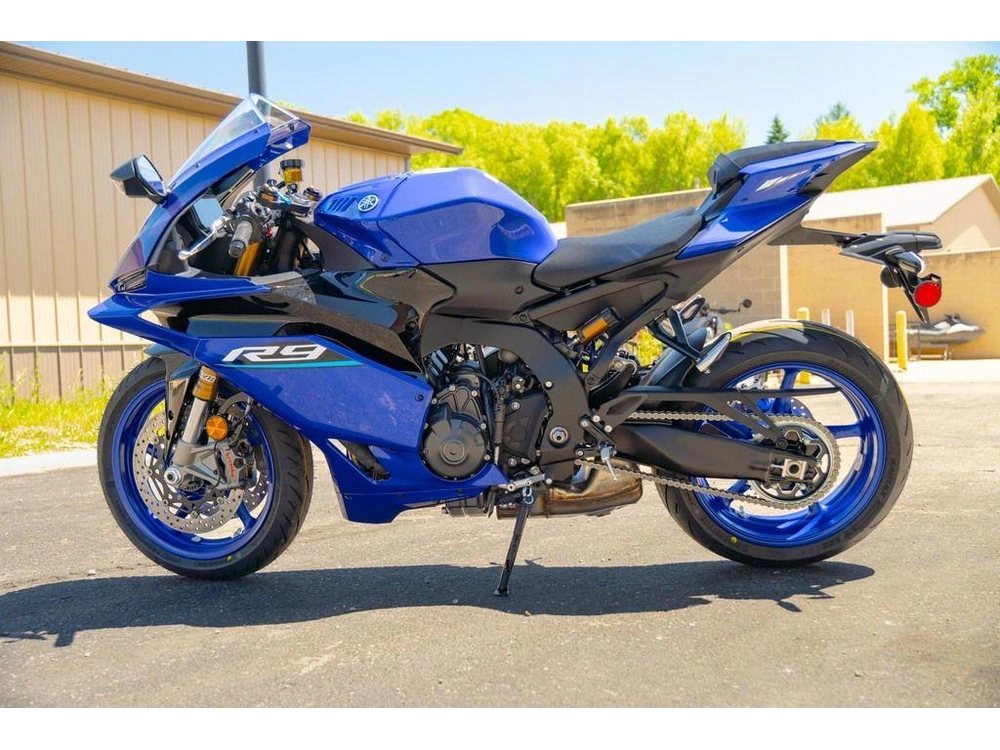 2026 Yamaha Yzf-r9 alt