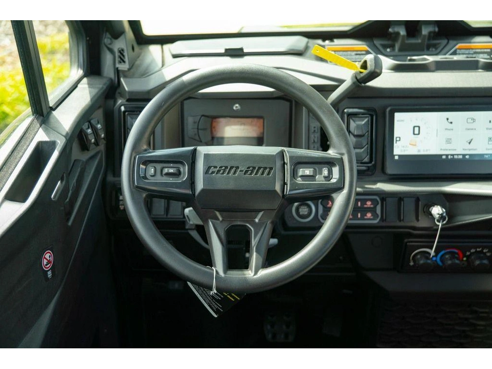 2026 Can-am Defender Max Xt Cab Hd11 alt