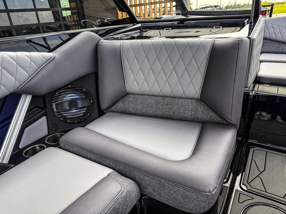2027 Tige Boats Z1 alt