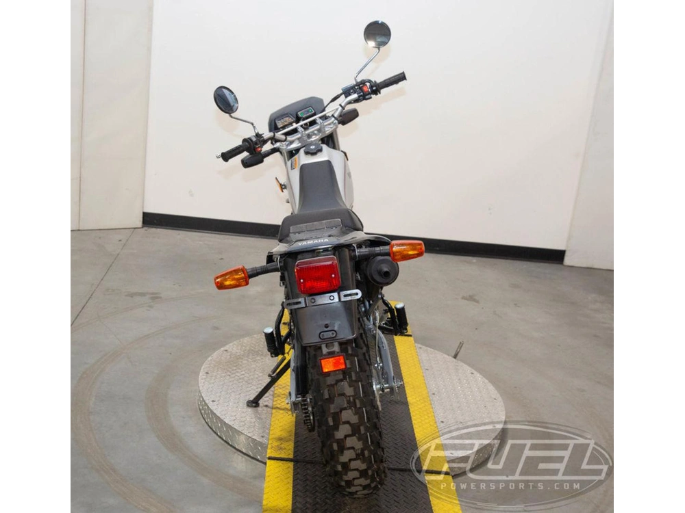 2025 Yamaha Tw200 alt