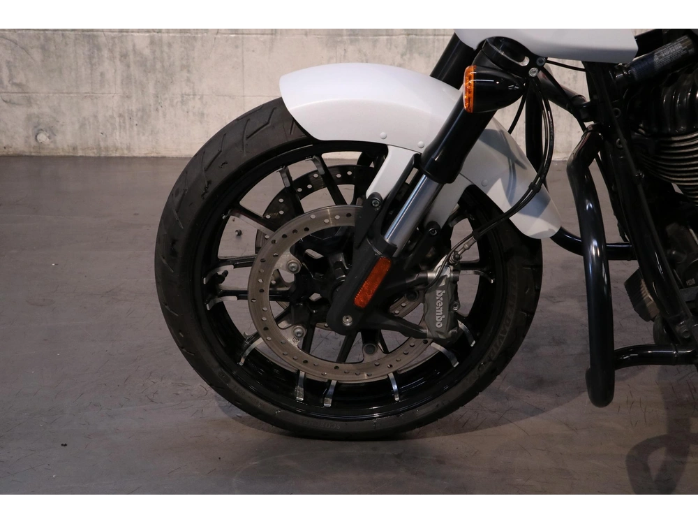2024 Indian Motorcycle Sport Chief alt
