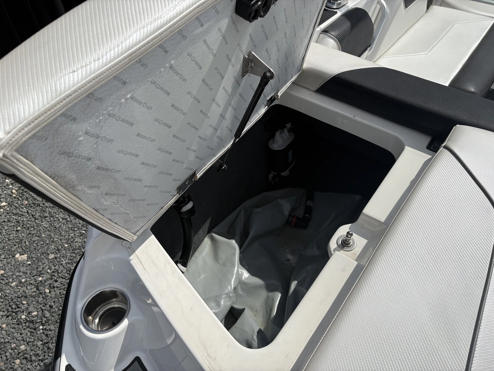 2016 Mastercraft Nxt 20 alt