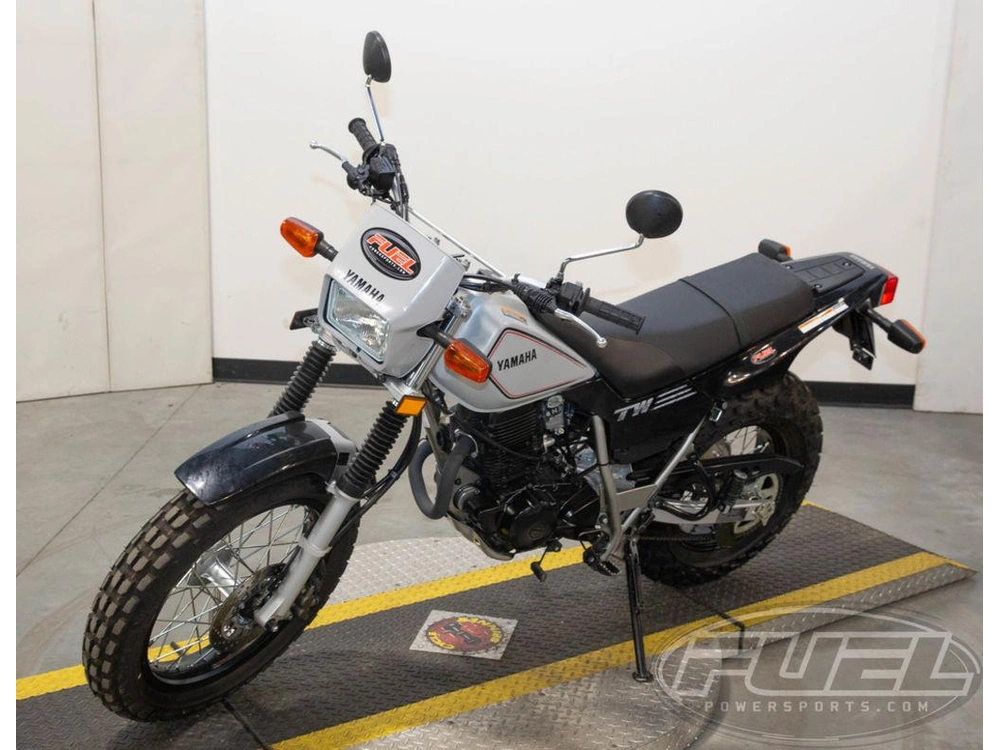 2025 Yamaha Tw200 alt