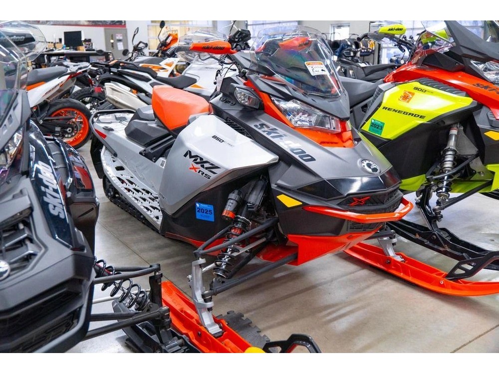 2022 Ski-doo Mxz® X-rs® Rotax® 850 E-tec® I Rip. Xt 1.25 Black Lcd alt