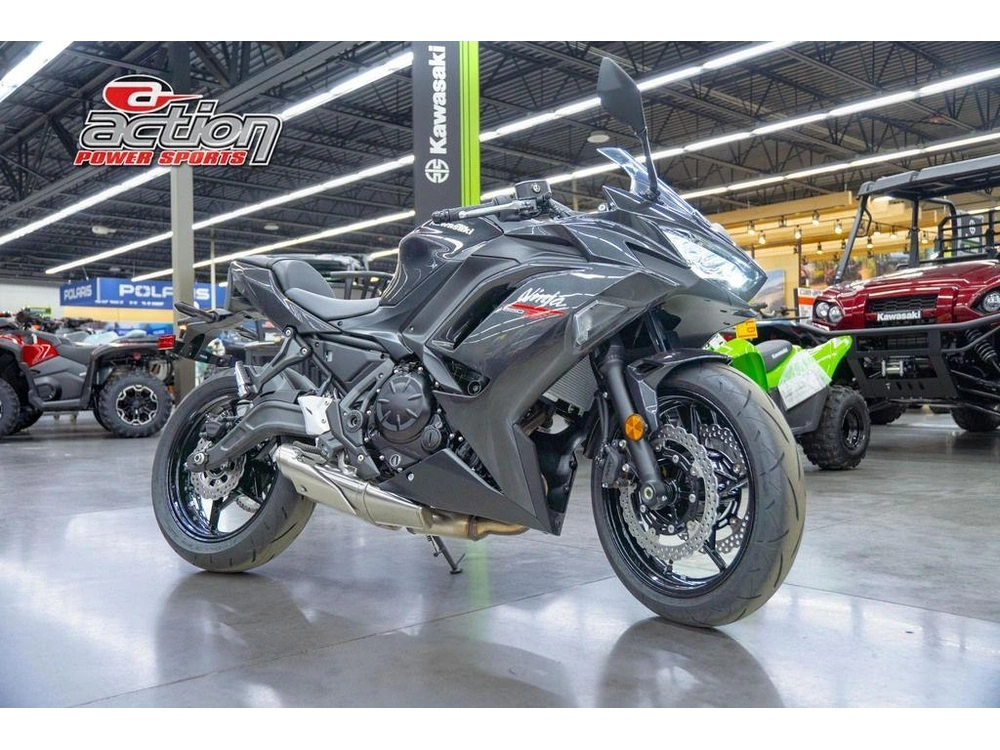 2026 Kawasaki Ninja® 650 alt