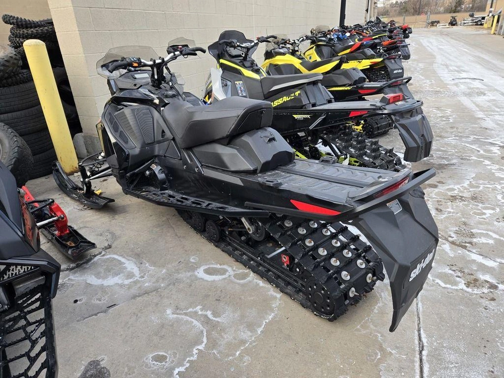 2021 Ski-doo Renegade® Adrenaline Rotax® 850 E-tec® Black alt