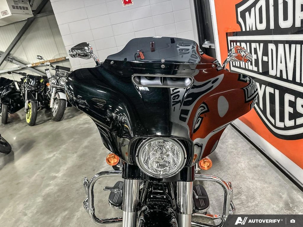 2017 Harley-davidson Street Glide Special alt