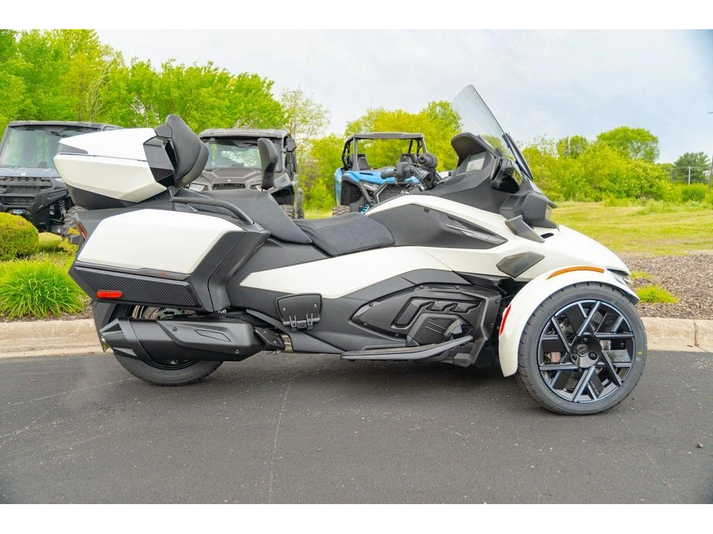 2026 Can-am Spyder Rt Sea-to-sky alt