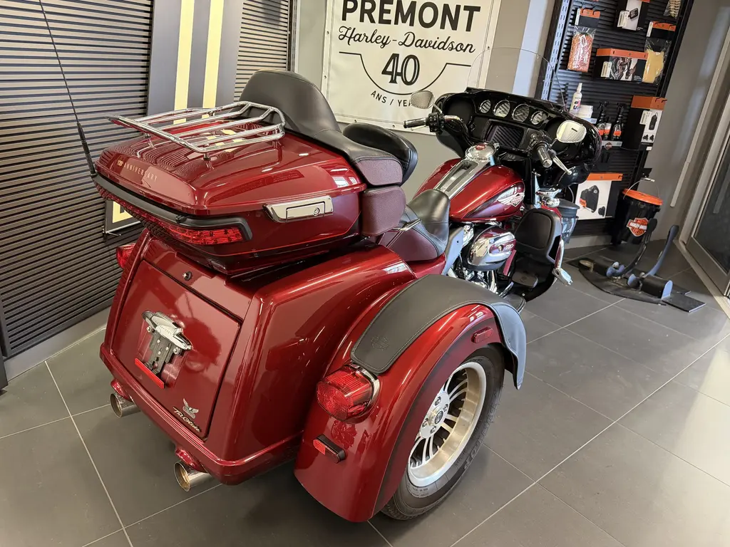 2023 Harley-Davidson Tri Glide UltraFLHTCUTGANV
