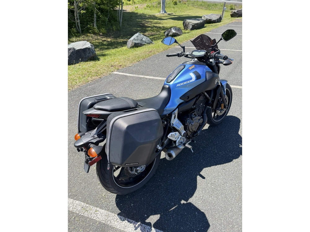 2017 Yamaha Fz-07 alt