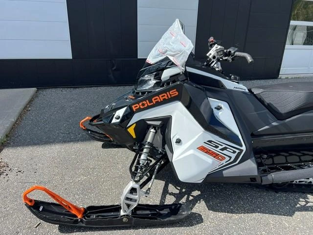 Polaris 650 Indy Sp 137 2027 alt