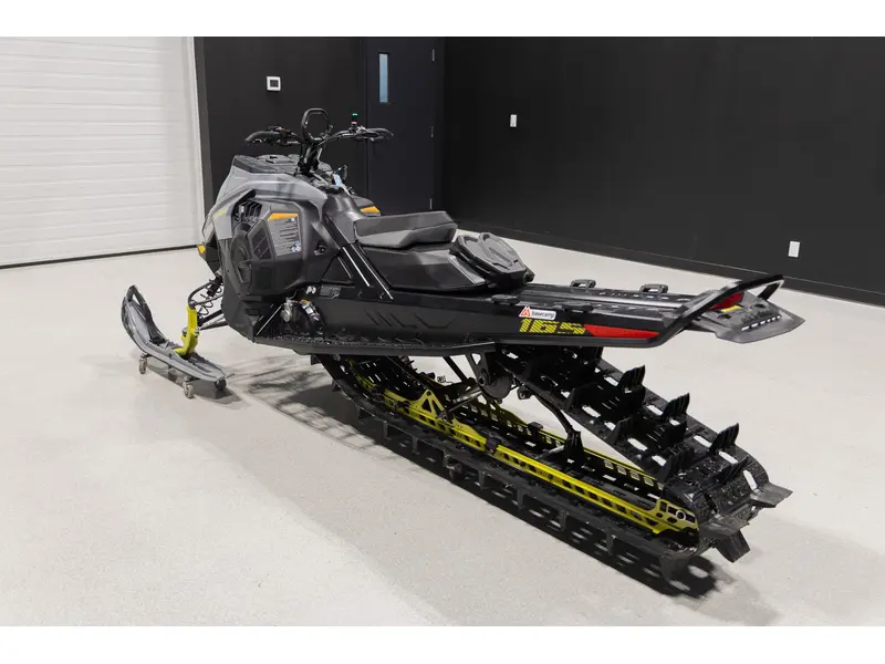 2026 Ski-Doo SUMMIT EDGE 165 CHTB