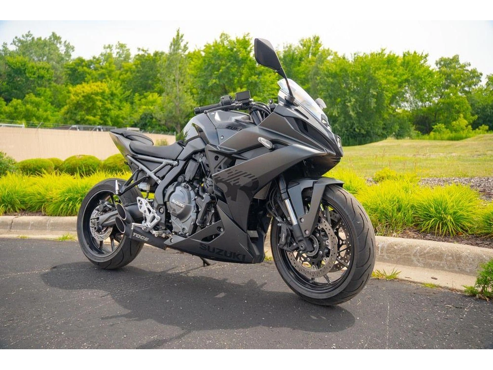 2025 Suzuki Gsx-8r alt