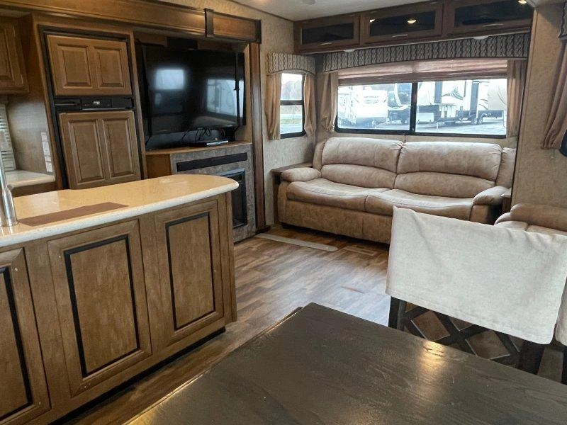 2017 Forest River Wildcat 29rlx alt