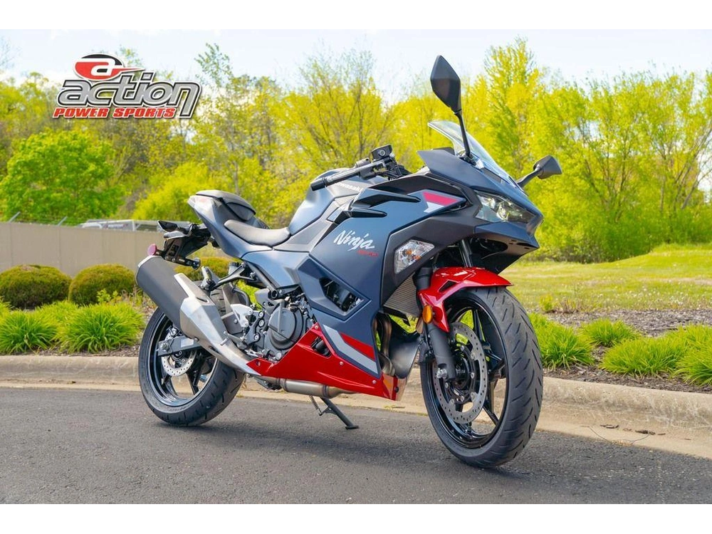 2026 Kawasaki Ninja® 500 Abs Metallic Matte Twilight Blue alt