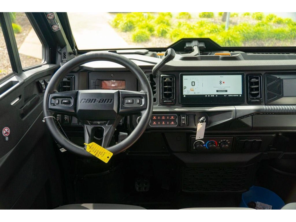 2026 Can-am Defender Max Lone Star Cab Hd11 alt