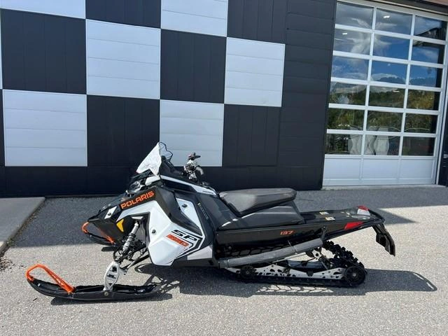 Polaris 650 Indy Sp 137 2027 alt