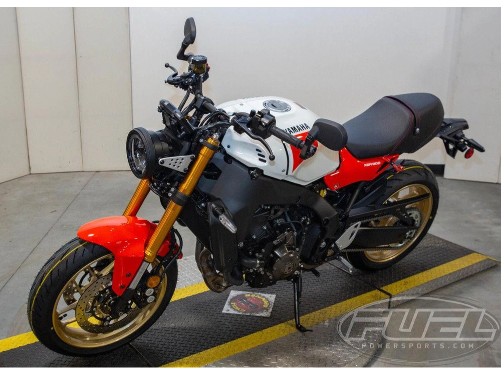2026 Yamaha Xsr900 alt