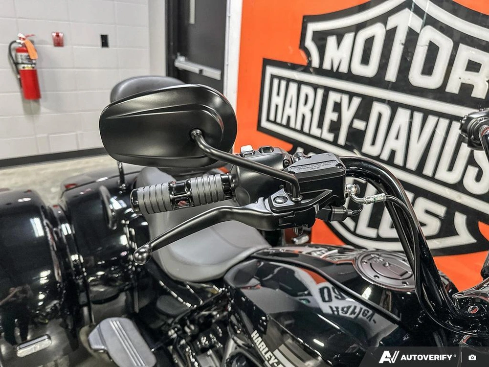 2026 Harley-davidson Road Glide 3 alt