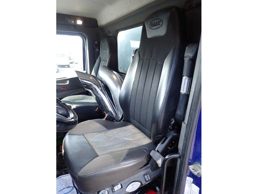Peterbilt 567 2016