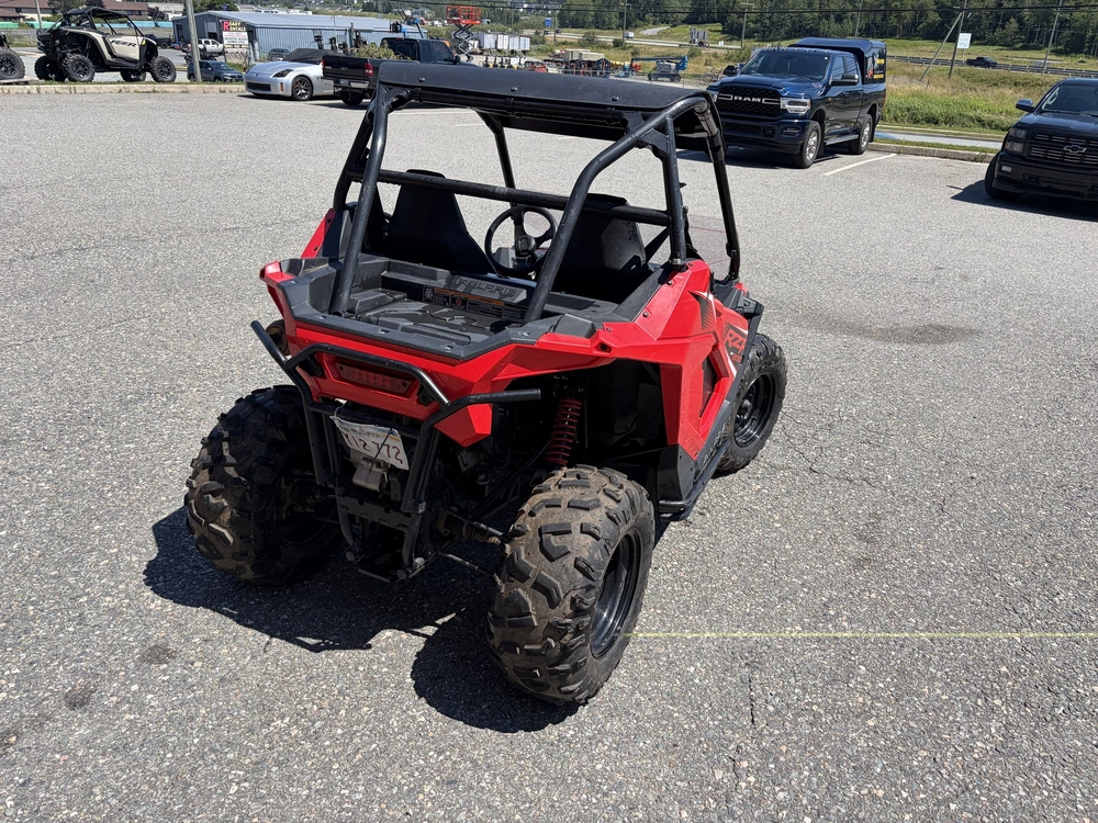 2025 Polaris Rzr 200 Efi - Indy Red alt